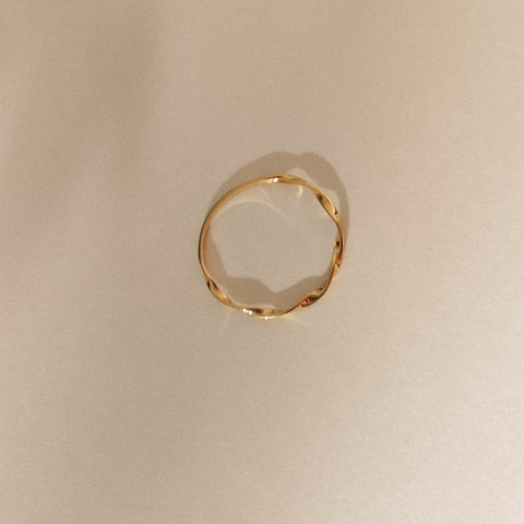 14K Twist (Midi/Pinky) Ring - MOVIDA 
