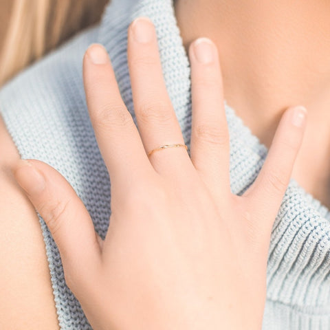 14K Twist (Midi/Pinky) Ring - MOVIDA 