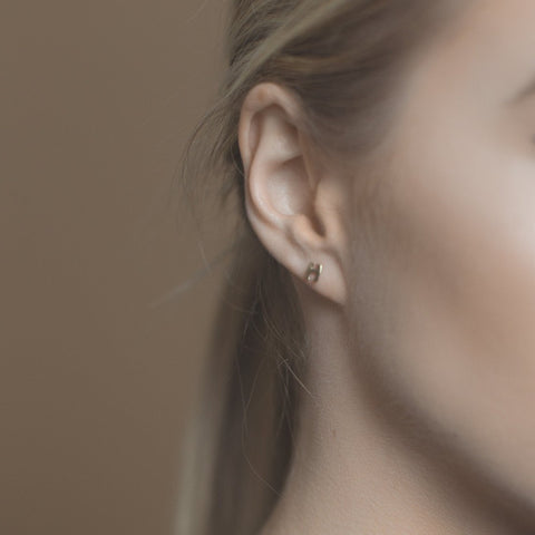 14K Letter Stud - H - MOVIDA 