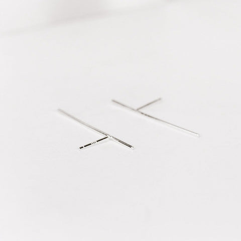 Solo Line Earrings - MOVIDA 