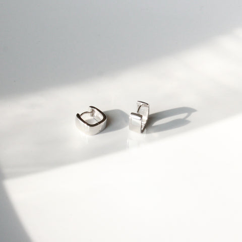 Shield Ear Huggies - MOVIDA 