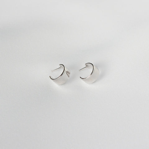 Shield Earrings - MOVIDA 